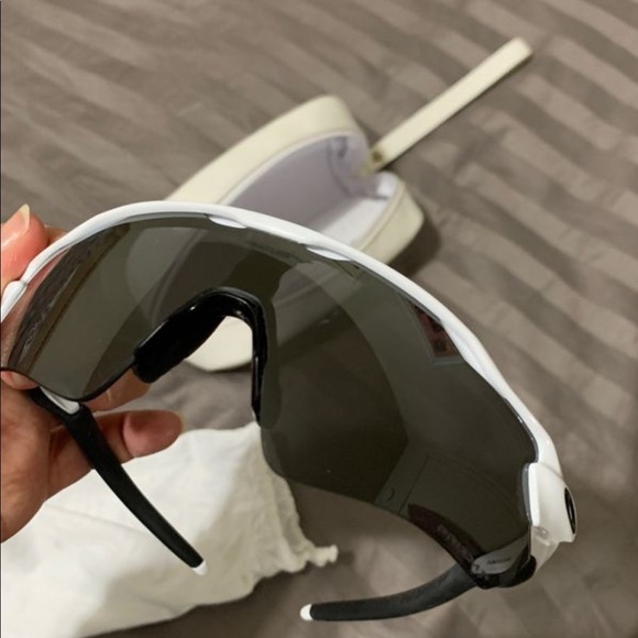 Oakley sunglasses main image 5